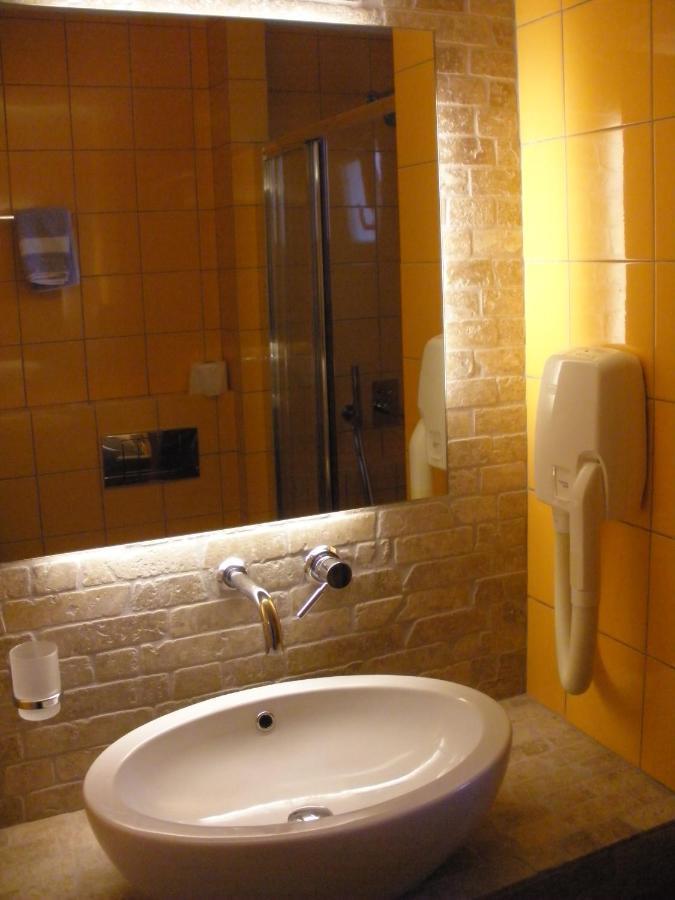 Hotel Katerina 克拉默特 外观 照片