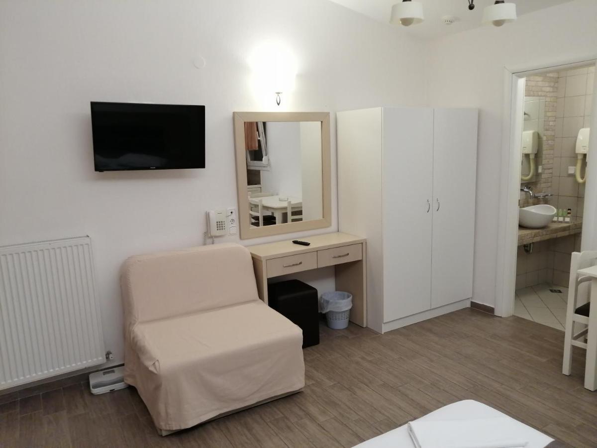 Hotel Katerina 克拉默特 外观 照片
