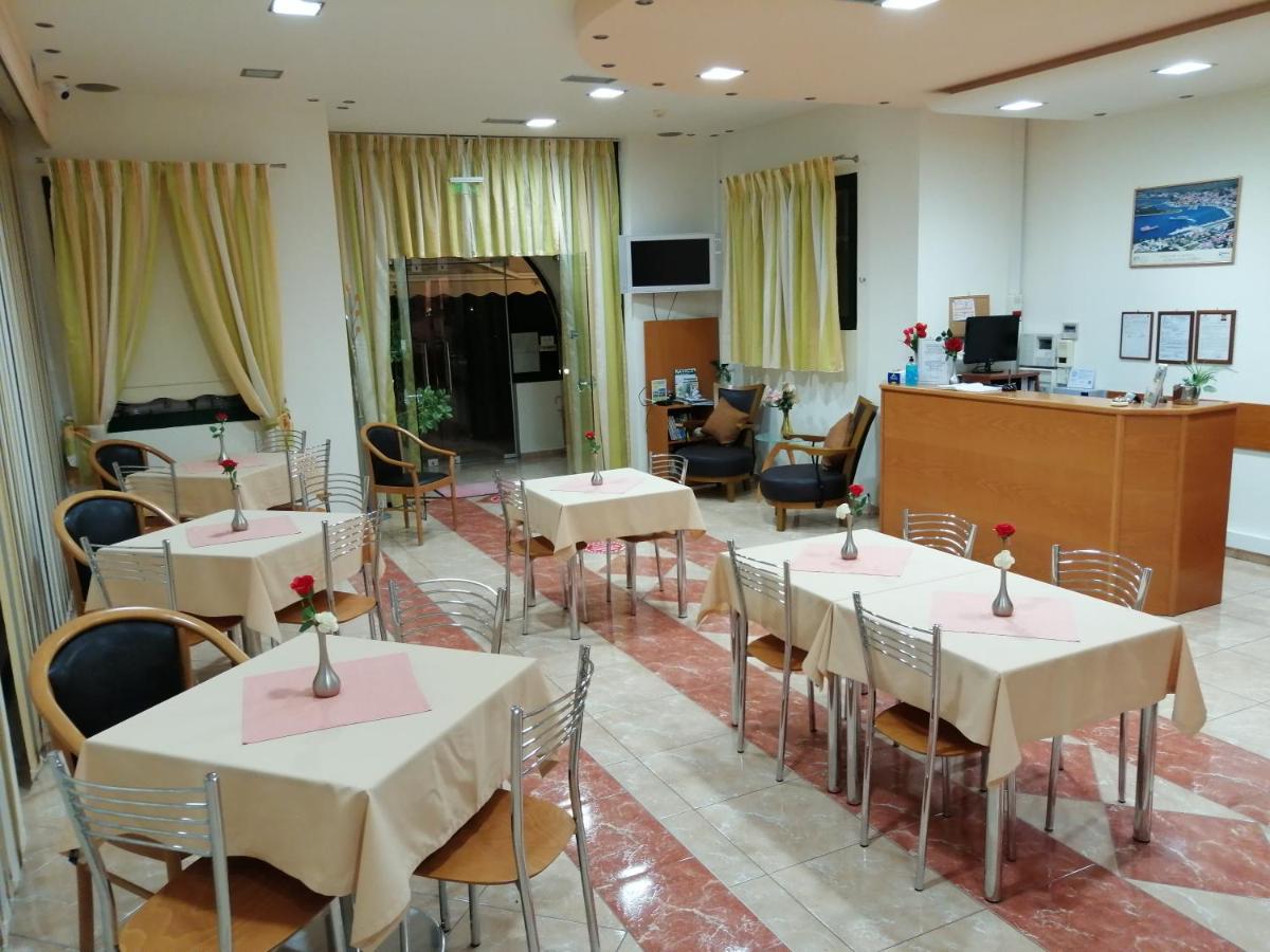Hotel Katerina 克拉默特 外观 照片